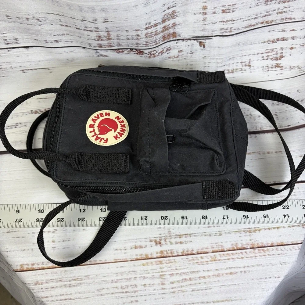 FjallRaven Kanken Sling Shoulder Bag Purse (Black) F23797 - Picture 8 of 10